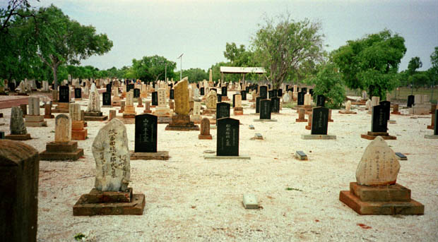 Den japanske kirkegård i Broome. Tidligere arbejdede mange japanere som perledykkere i Broome - mange døde af dykkersyge.