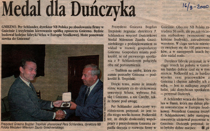 I’m honoured to receive The city of Gniezno millennium medal from Mayor Bogdan Trepiński.